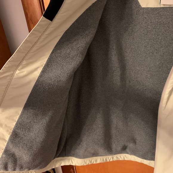 LL Bean Tan XL Weather Resistant Vest - Picture 3 of 7